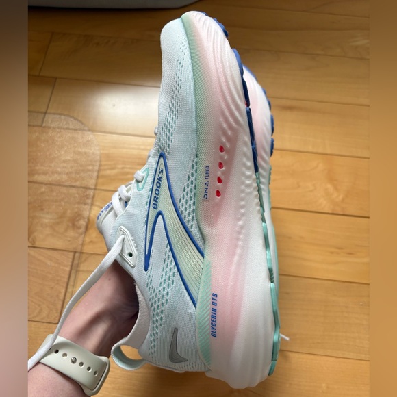 NEW Brooks Women’s Glycerin GTS 22 Running Shoes - Picture 13 of 13